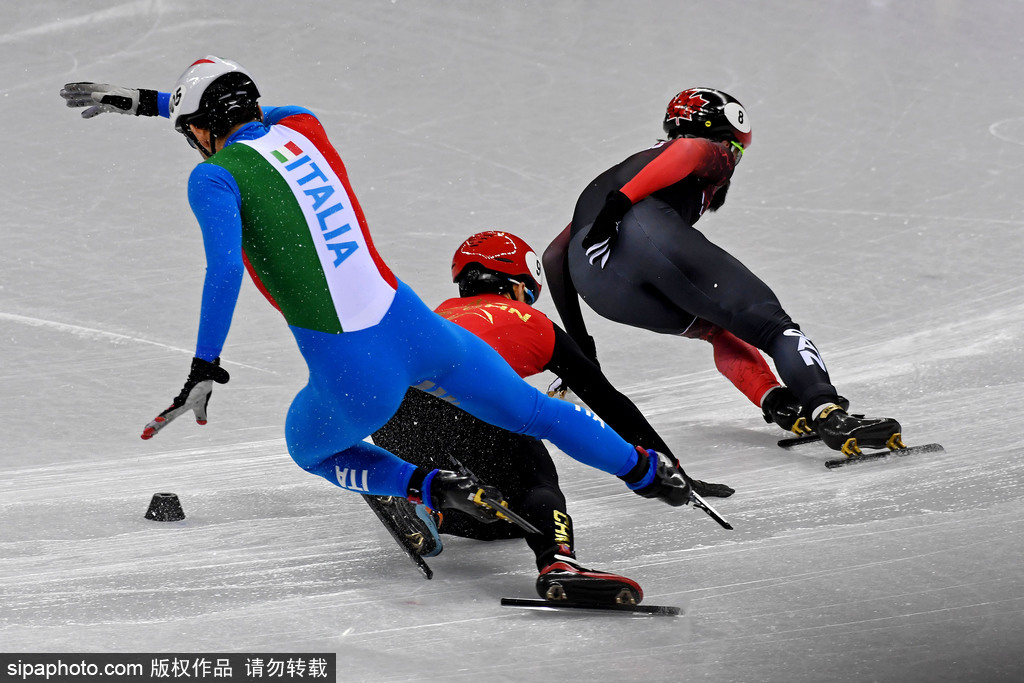 天山朱雀队鏖战庐州战狼队，冰球半决赛惊险晋级，核心复出即建功。黑马成最大惊喜的简单介绍-爱游戏官网