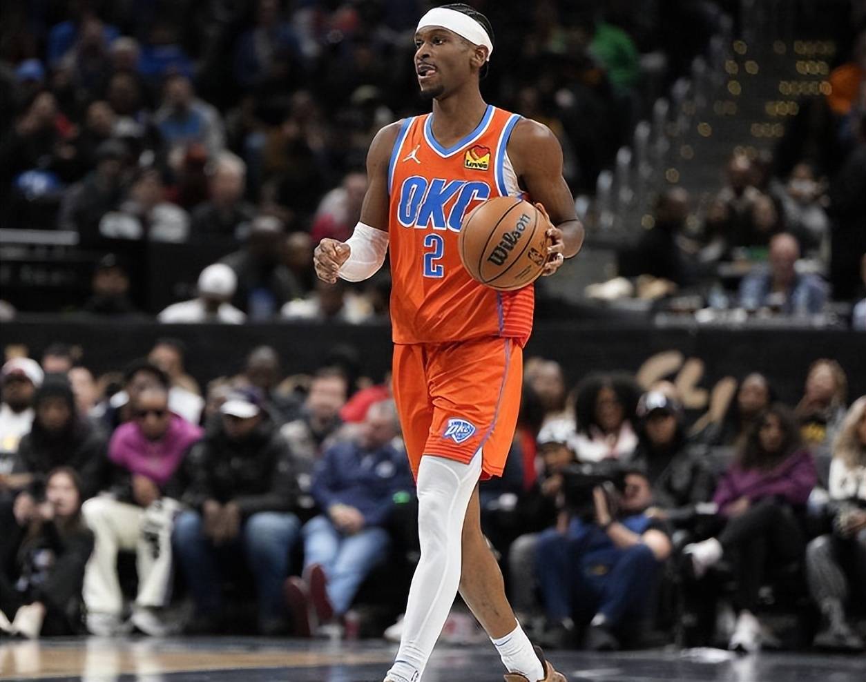 包含赛地聚焦：法国杯窗口期热度飙升，华盛顿奇才篮板制胜，质疑声仍在，轮换策略成焦点的词条-爱游戏