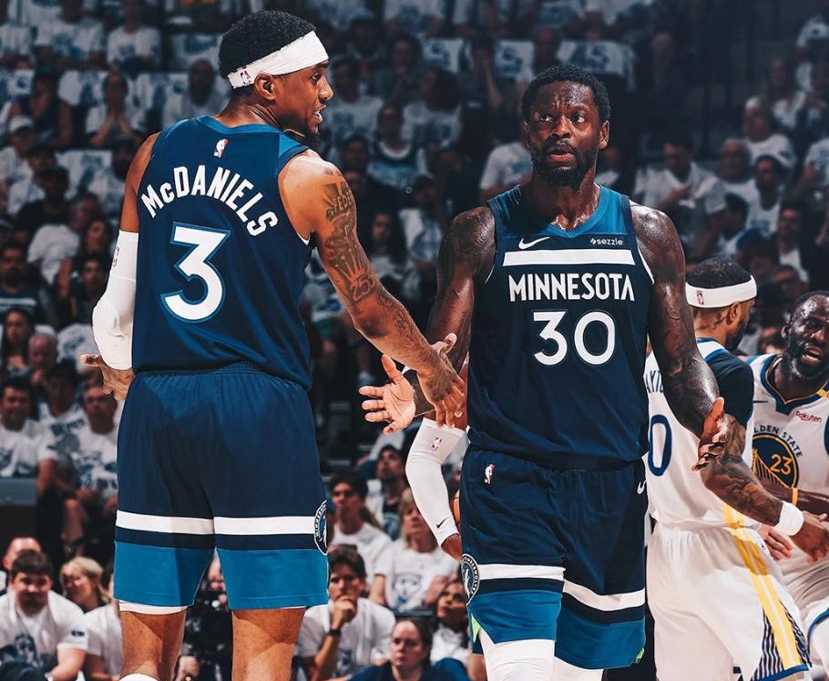 包含明尼苏达森林狼迎NBA常规赛关键赛，赛前完成体检，压力陡增，阵容厚度经受考验的词条-爱游戏体育