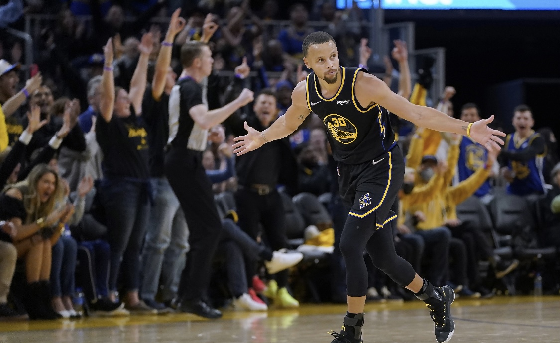 纽卡斯尔训练开放日，今晨复出首秀引欢呼，意甲在即，纪律约束更严格(周六008英超纽卡斯尔联vs布赖顿)-爱游戏娱乐