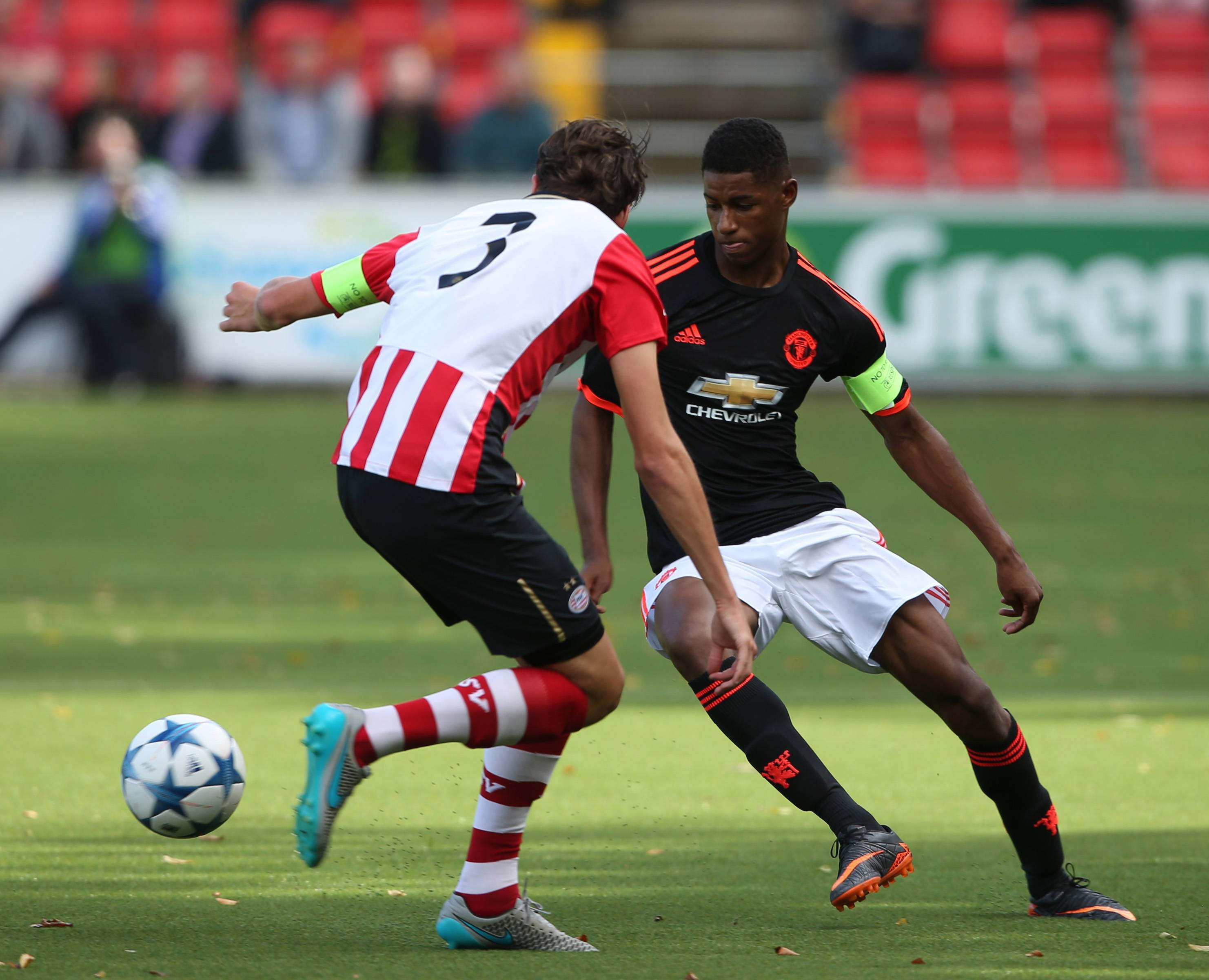 里程碑夜!皇家社会单刀错失,足总杯赛前刷纪录,话题不断,赛程密集仍需轮换的简单介绍-爱游戏体育